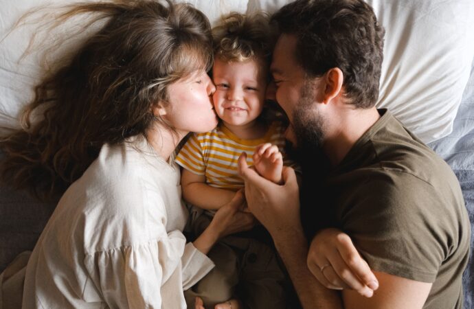 Tips for Maintaining a Happy Relationship While Raising Kids